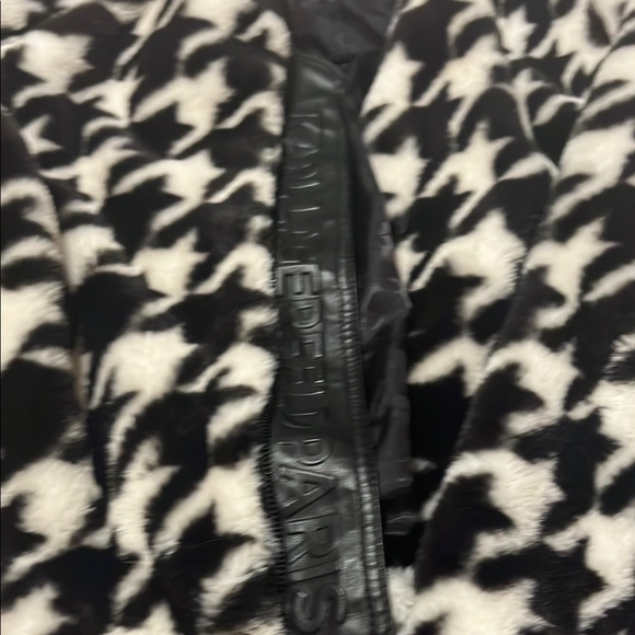 Zara Black and White Teddy Jacket Houndstooth Pattern - Picture 3 of 3